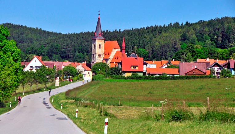 Bzaq-czechrepublic-biking-10